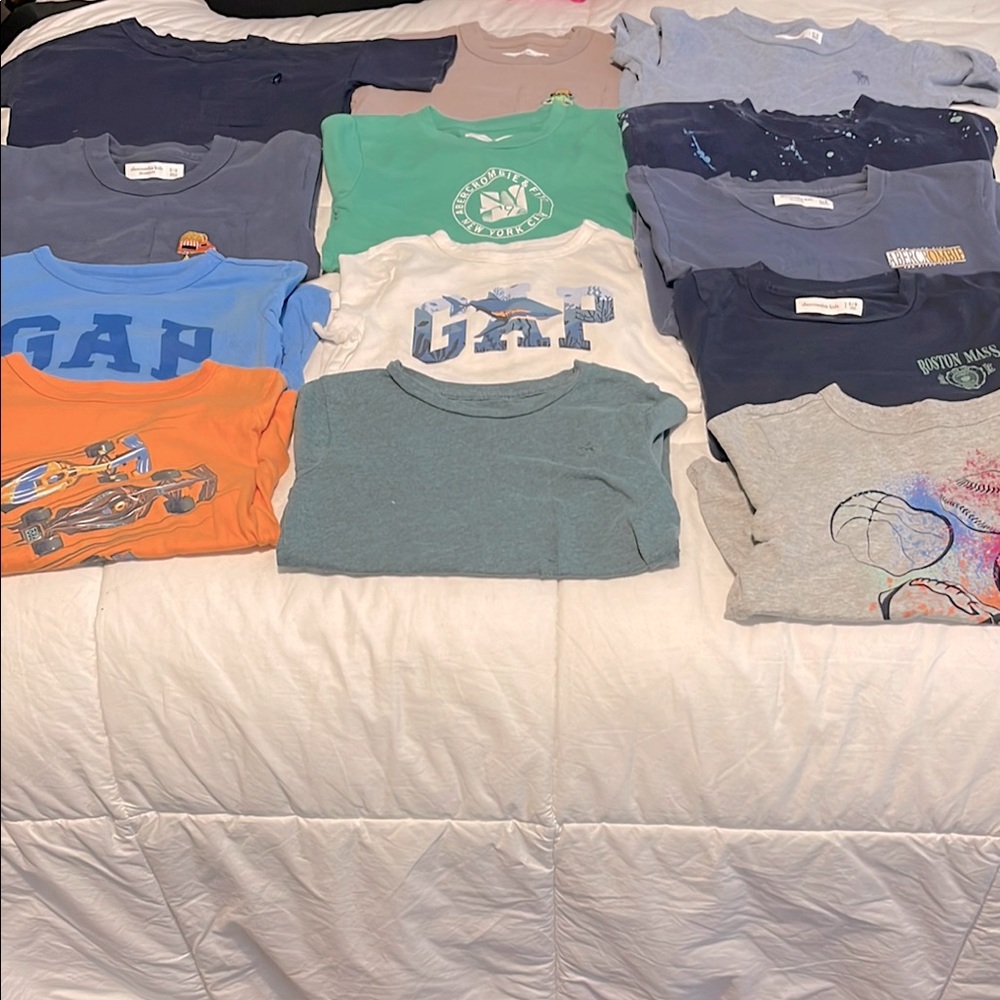 Abercrombie/ Gap Boy’s Short Sleeve Tees in Blue, Orange, and Gray. 13 shirts.